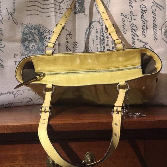 Coach summer yellow bag - Picture 3 of 4